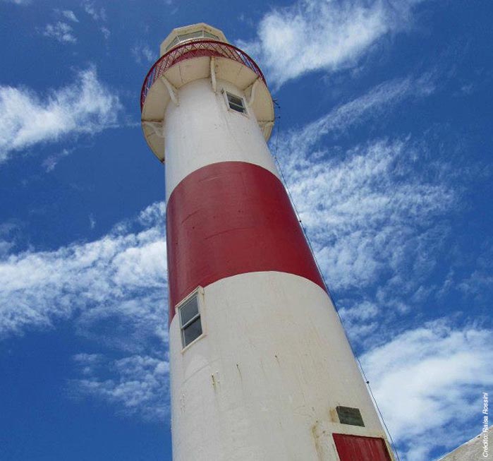 003-MADE-Foto2-farol-itapua-praia