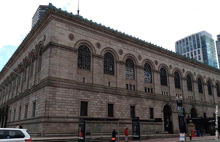004-pass-foto-1-fachada-biblioteca-pública-boston